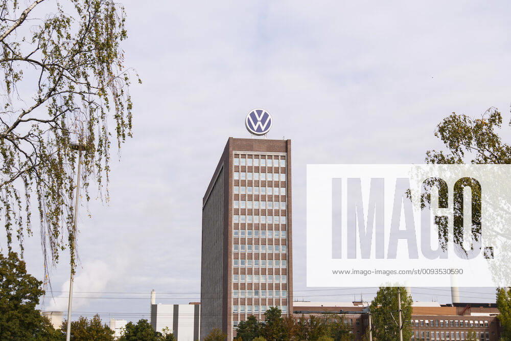 Economy, Volkswagen plant Wolfsburg Headquarters, Hochaus Group Headquarters, logo, emblem, Wolfsburg logo