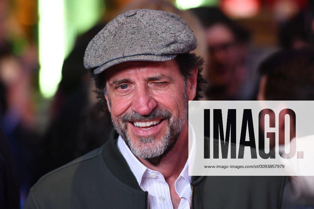 Helmfried von LEUTTICHAU actor , single picture,single motif,portrait,portrait,red carpet,Red Carpet,Arrival world premiere,cinema premiere EINE GANZ HEISSE NUMMER 2 0 on 30 09 2019 at the Mathaeser Kino in Munich,