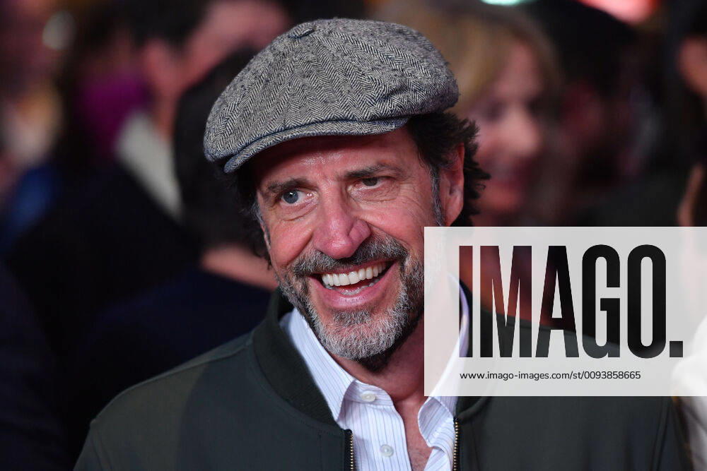 Helmfried von LUETTICHAU actor , single picture,single motif,portrait,portrait,red carpet,red carpet,Arrival world premiere,cinema premiere EINE GANZ HEISSE NUMMER 2 0 on 30 09 2019 at the Mathaeser Kino in Munich,