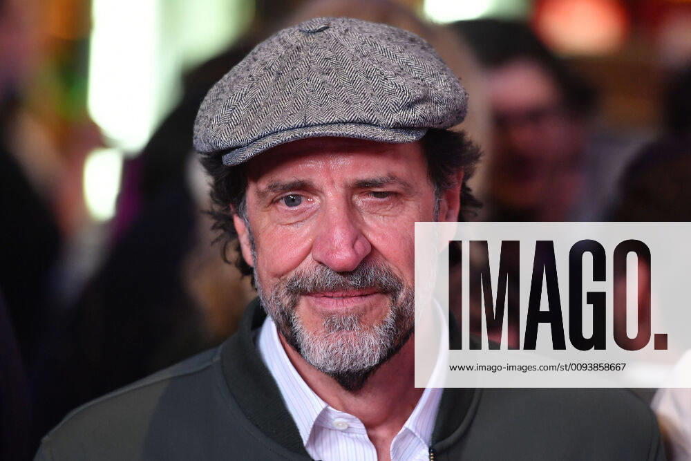 Helmfried von LUETTICHAU actor , single picture,single motif,portrait,portrait,red carpet,red carpet,Arrival world premiere,cinema premiere EINE GANZ HEISSE NUMMER 2 0 on 30 09 2019 at the Mathaeser Kino in Munich,