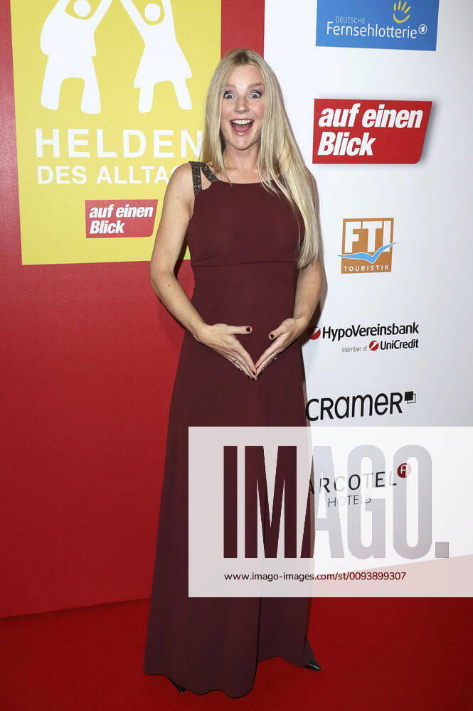 Kim Sarah Brandts at the award ceremony for everyday heroes 2019 at the Kehrwieder Theater Hamburg, 01 10 2019 Foto:xFuturexImage