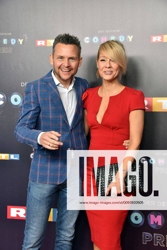 Tobias Mann with his wife Wenke comes to Cologne on 02 10 2019 for the award of the 20 German Comedy Prize 2019, he is awarded annually to comedians, for comedy shows and moderations.