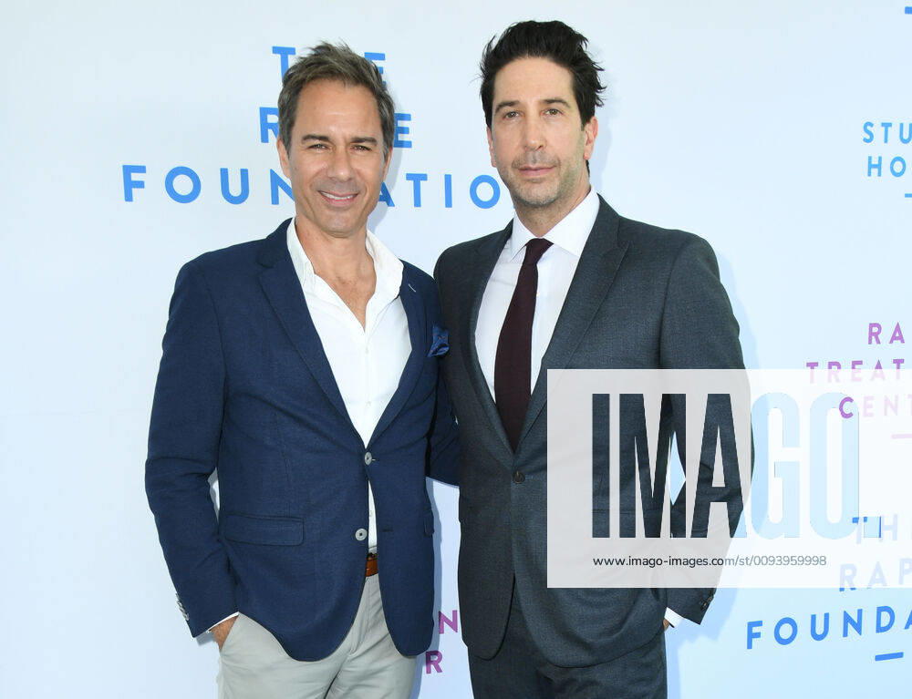 Beverly Hills, California - Eric McCormack, David Schwimmer. The Rape Foundation Annual Brunch 2019 held at Private Residence in Beverly Hills. Photo Credit: Birdie Thompson AdMedia 245851 2019-10-06 California Beverly Hills Etats-Unis