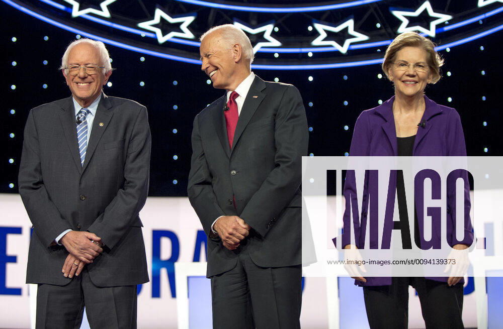 From left, BERNIE SANDERS, JOE BIDEN and ELIZABETH WARREN pose for photographers prior to the Democratic Presidential Debate hosted by CNN and The New York Times and held at Otterbein University. Westerville U.S. - ZUMAce6_ 20191015_zaf_ce6_023