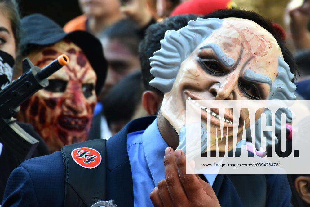 Annual Zombie Walk in Mexico City MEXICO CITY, MEXICO - OCTOBER 19: A participant is seen taking part during the march of annual Zombie Walk at Monumento of Revolucion on October 19, 2019 in Mexico City, Mexico