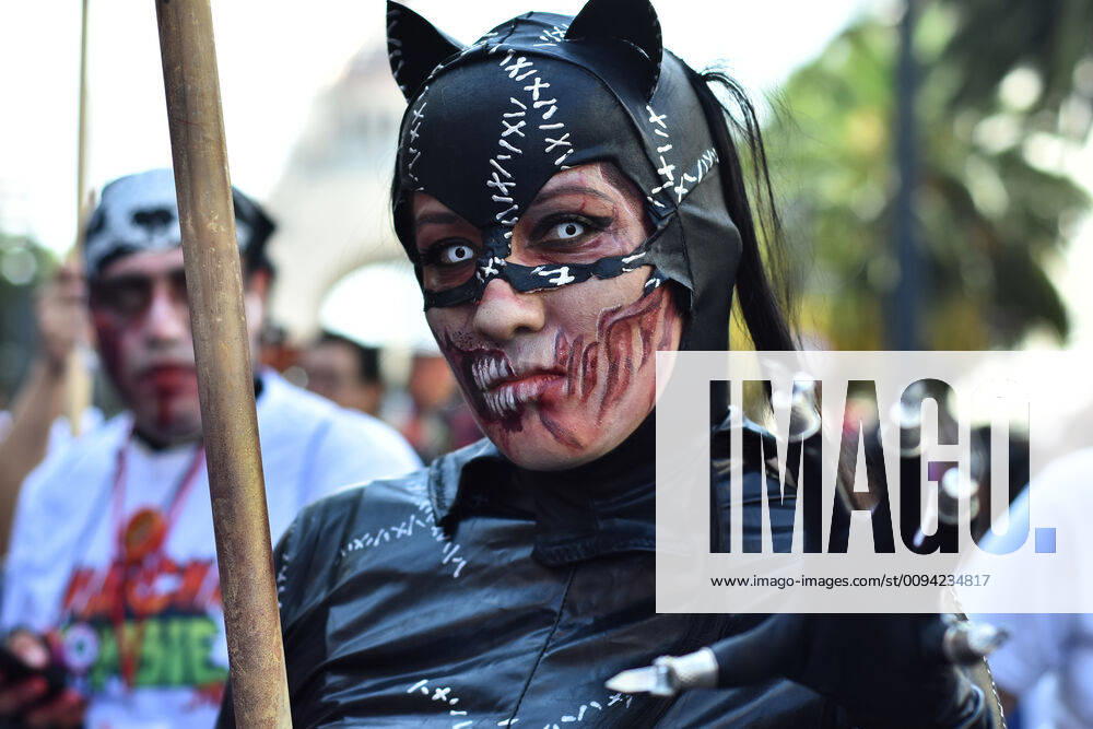 Annual Zombie Walk in Mexico City MEXICO CITY, MEXICO - OCTOBER 19: A participant is seen taking part during the march of annual Zombie Walk at Monumento of Revolucion on October 19, 2019 in Mexico City, Mexico