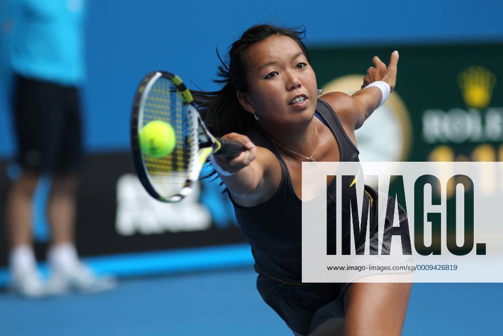 Vania King, USA, in the third round of 2012 Tennis Australian Open in Melbourne, 21 01 2012 -