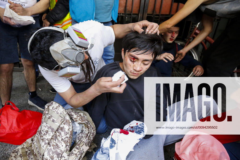 Students injured after facing Carabineros Special Forces on third day of social discontent protests in Concepcion Esteban Paredes Aton Chile, Aton 361579