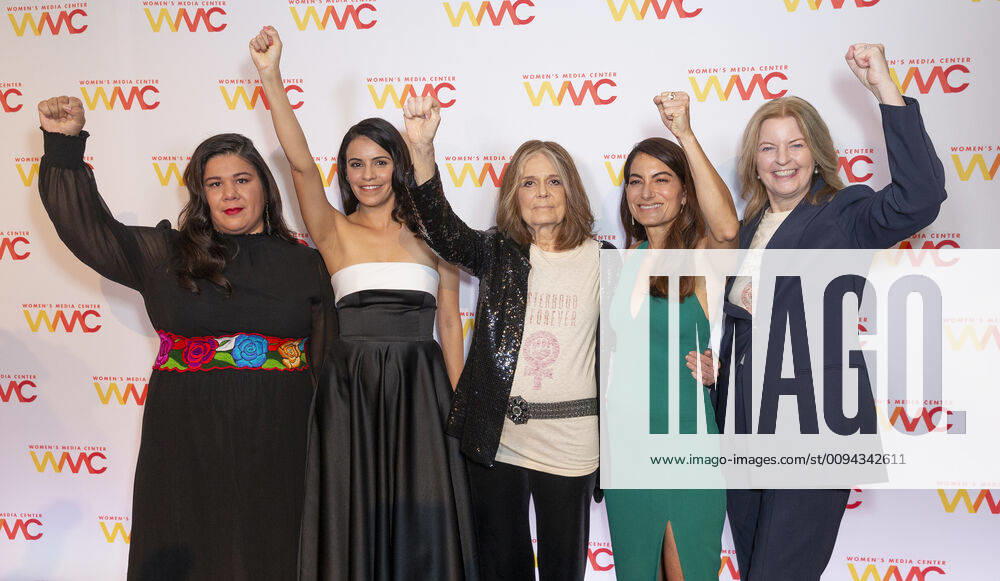 NY: 2019 Women s Media Awards Monica Ramirez, Olga Segura, Gloria Steinem, Alex Martinez Kondracke, Julie Burton attend 2019 Women s Media Awards ceremony at Mandarin Oriental Hotel New York New York United States LevxRadin