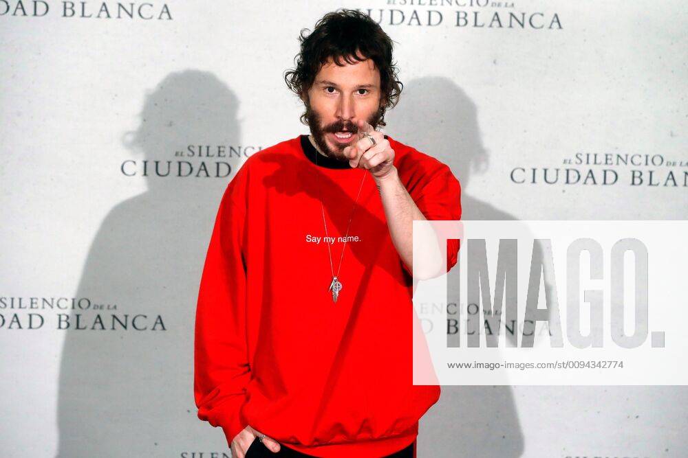 Bilder des Jahres 2019, Entertainment 10 Oktober Spanish actor Ruben Ochandiano poses during the presentation of the film El Silencio de la Ciudad Blanca (lit. The silence of the white city) in Madrid, Spain, 23 October 2019. The Silencio de la Ciudad Blanca !ACHTUNG: NUR REDAKTIONELLE NUTZUNG!
