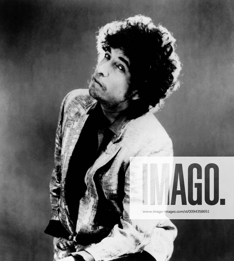 Bob Dylan Singer 01 February 1977