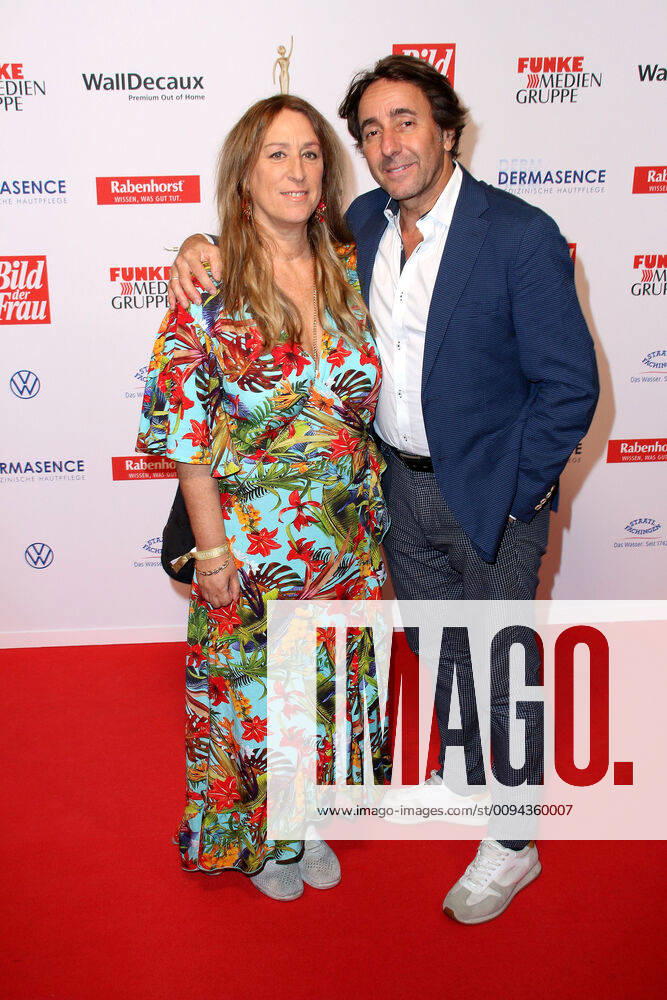 Dieter Landuris and his wife Natascha at the award ceremony Goldene Bild der Frau on 23 10 2019 in Hamburg Goldene Bild der Frau award ceremony 2019 in Hamburg