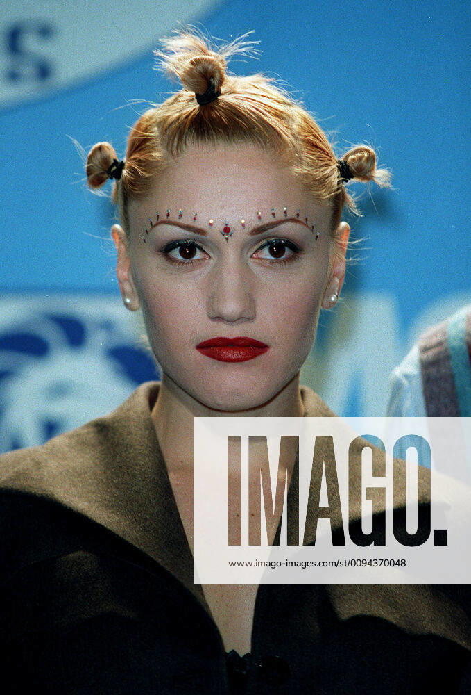 Gwen Stefani Singer, No Doubt Gwen Stefani 02 January 1998 Gwen Stefani Singer, No Doubt Gwen Stefani 02 January 1998