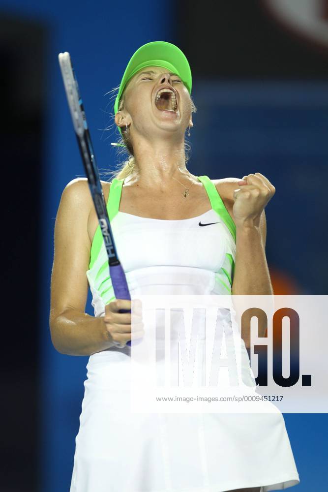 Screaming to survive: Maria Sharapova, RUS, in the fourth round of 2012 Tennis Australian Open in Melbourne, 23 01 2012 -