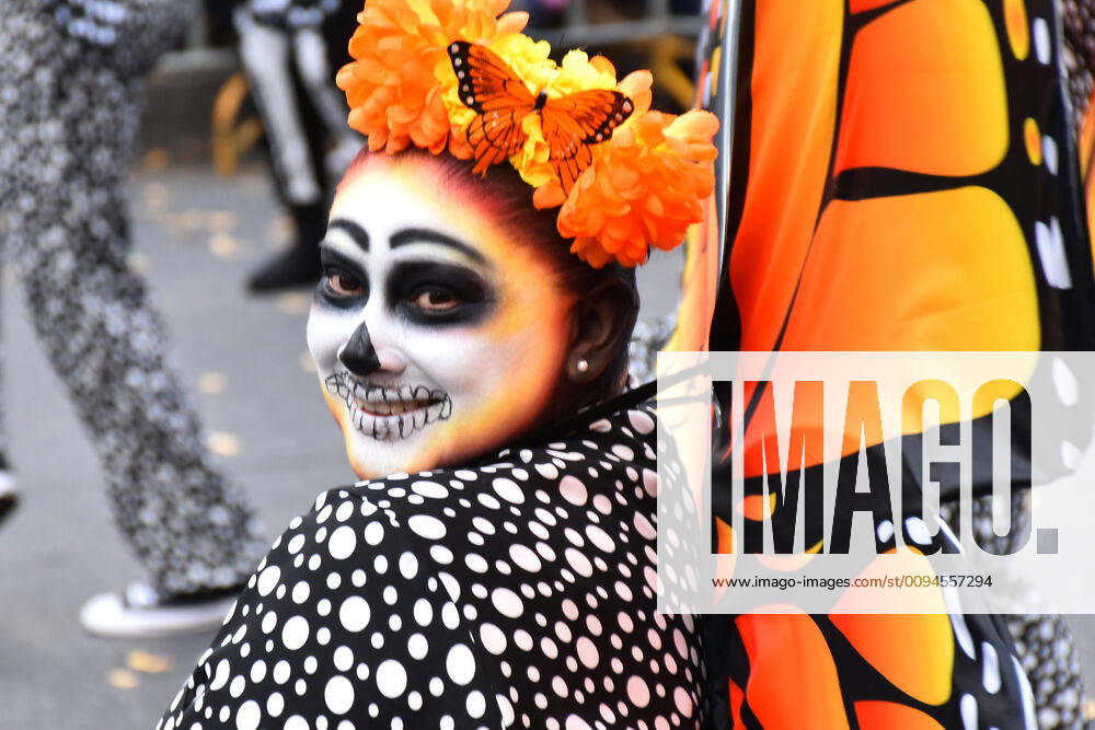 Day of the Dead International Parade in Mexico City MEXICO CITY, MEXICO - OCTOBER 27: Participants dressed as monarch butterfly take part during the commemorative Day of the Dead International Parade as part of celebrations of the Mexican traditions Day of the Dead (Dia de Muertos) at Hemiciclo a Juarez on October 27, 2019 in Mexico City, Mexico