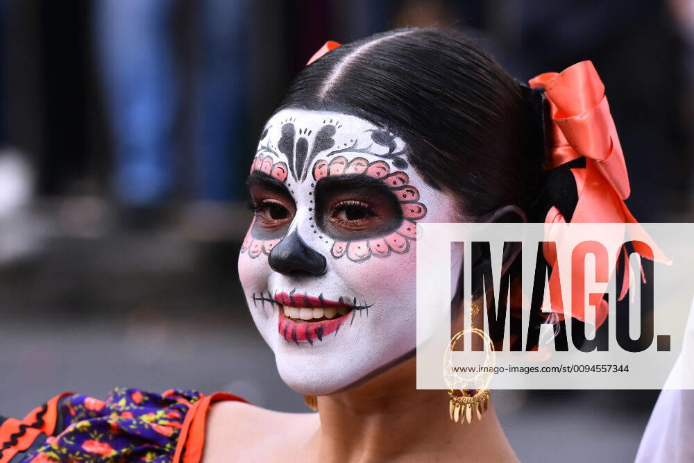 Day of the Dead International Parade in Mexico City MEXICO CITY, MEXICO - OCTOBER 27: Participants take part during the commemorative Day of the Dead International Parade as part of celebrations of the mexican traditions Day of the Dead (Dia de Muertos) at Hemiciclo a Juarez on October 27, 2019 in Mexico City, Mexico