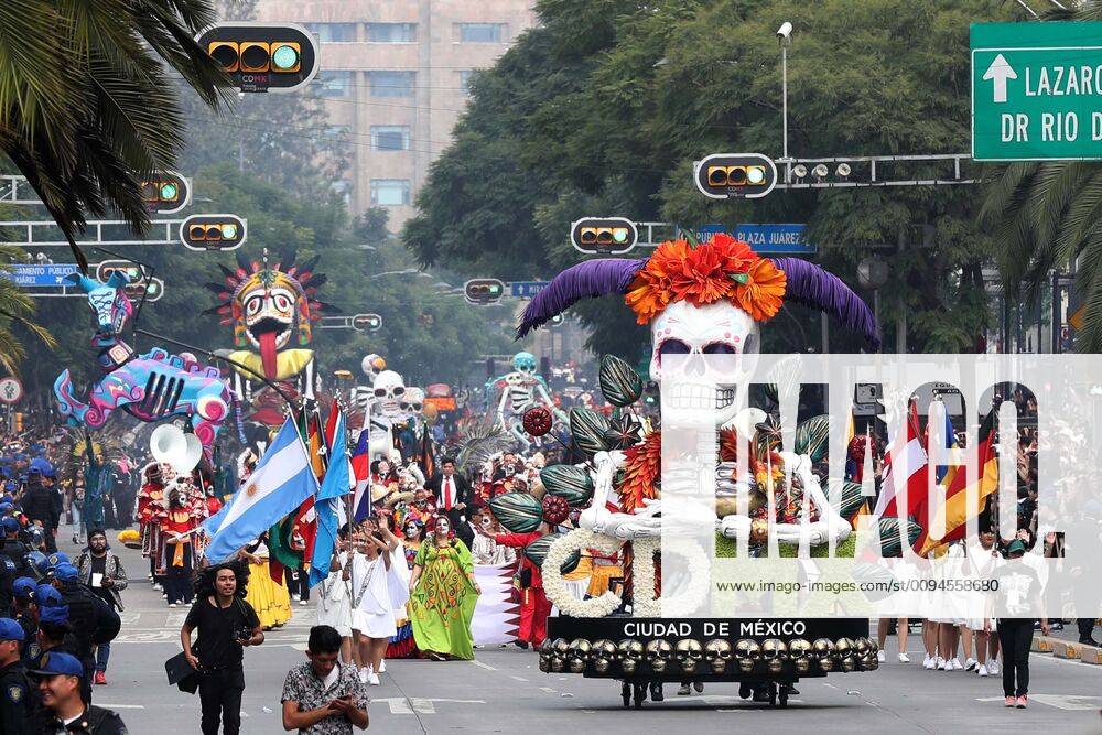 EUM20191027ACT14 JPG MEXICO CITY Traditions Traditions Parade Dead Color of the International Day of the Dead Parade in Mexico City this Sunday October 27, 2019 Photo Agency THE UNIVERSAL EVZ - ZUMAu78_ 20191027_zaf_u78_035