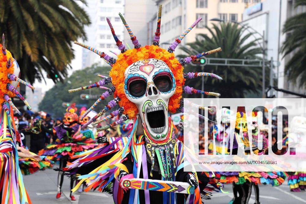 EUM20191027ACT16 JPG MEXICO CITY Traditions Traditions Parade Dead Color of the International Day of the Dead Parade in Mexico City this Sunday October 27, 2019 Photo Agency THE UNIVERSAL EVZ - ZUMAu78_ 20191027_zaf_u78_036