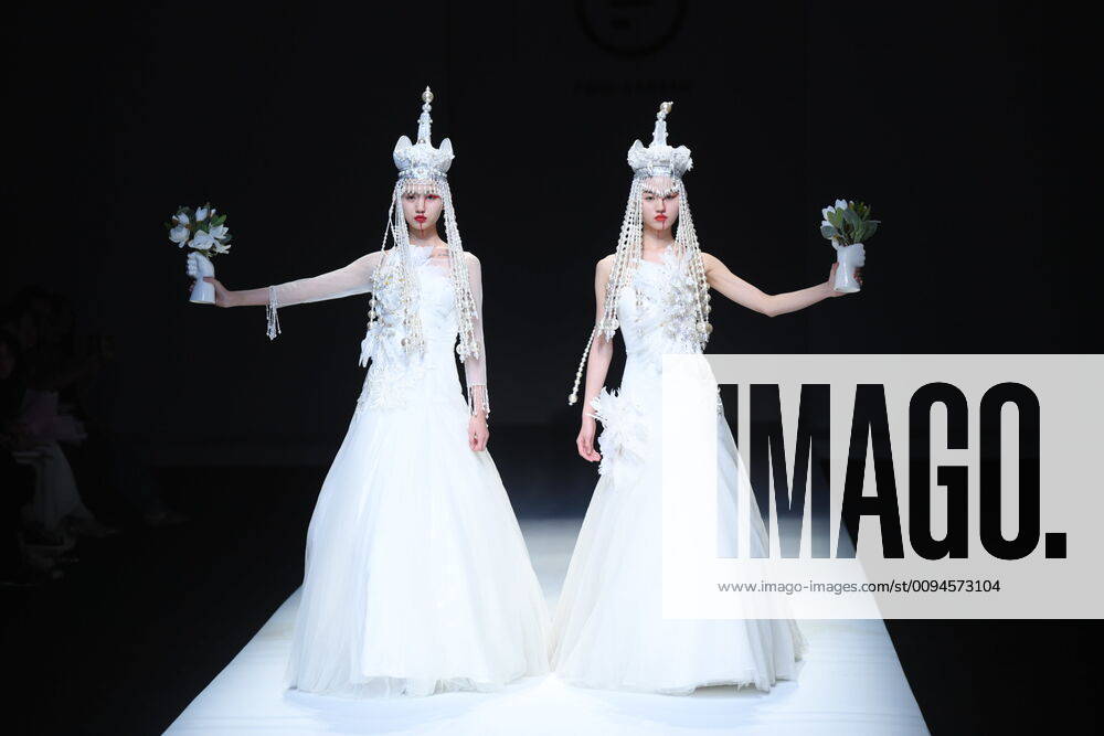 Beijing,CHINA- FENGSANSAN, spring summer 2020 China international fashion week, Oct. 28, 2019. Beijing China - ZUMAs145 20191029_zaa_s145_078