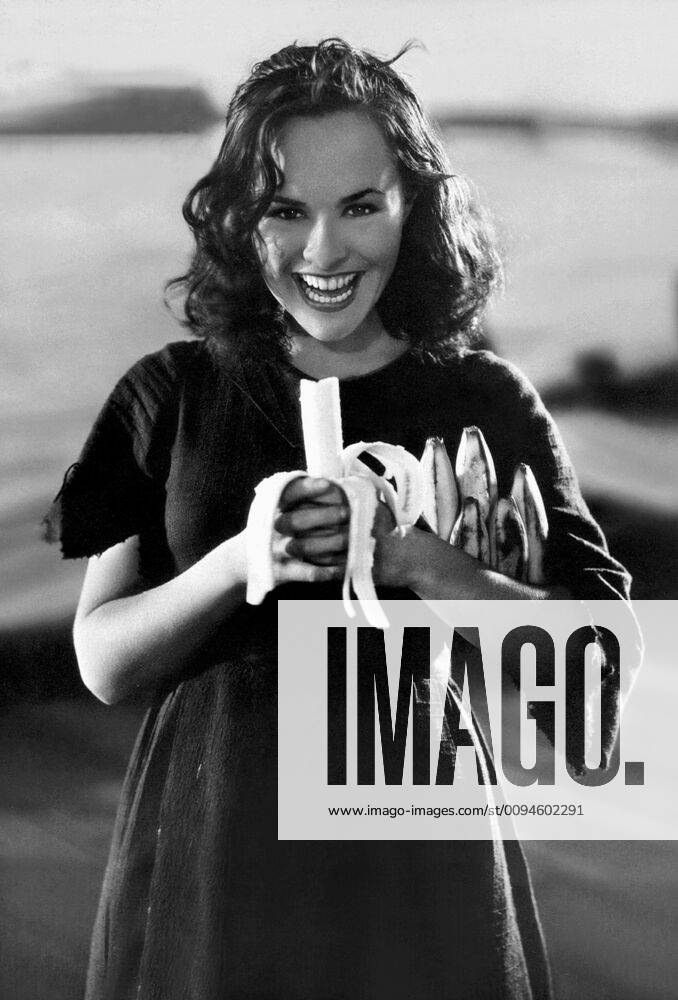 Paulette Goddard Characters: A Gamin Film: Modern Times (USA 1936) Director: Charles Chaplin 05 February 1936