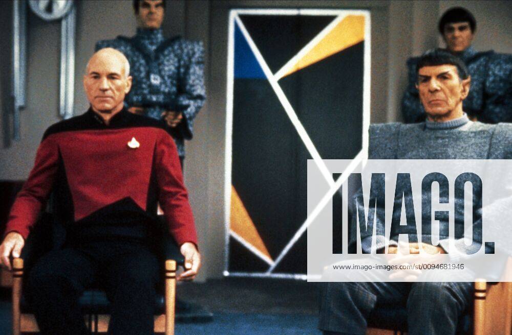 Patrick Stewart & Leonard Nimoy Characters: Captain Jean-Luc Picard, Spock Television: Star Trek: The Next Generation (TV-SERIE) Usa 1987-1994, 26 September 1987 Star Trek - Das n?nchste Jahrhundert (Star Trek: The Next Generation, TV-Serie, USA 1987-1994) Patrick Stewart, Leonard Nimoy Episode 5.7 und 5.8, Wiedervereinigung (Unification, Part 1+2, USA 1991, Regie: Les Landau, Cliff Bole) Science Fiction, television series, ST:TNG, alternativer dt. Titel: Raumschiff Enterprise - Das n?nchste Jahrhundert ------- WICHTIG: Nutzung nur bei Filmtitelnennung und oder in Zusammenhang mit Berichterstattung ??ber diesen Film --- IMPORTANT: To be used solely for coverage of this specific motion picture