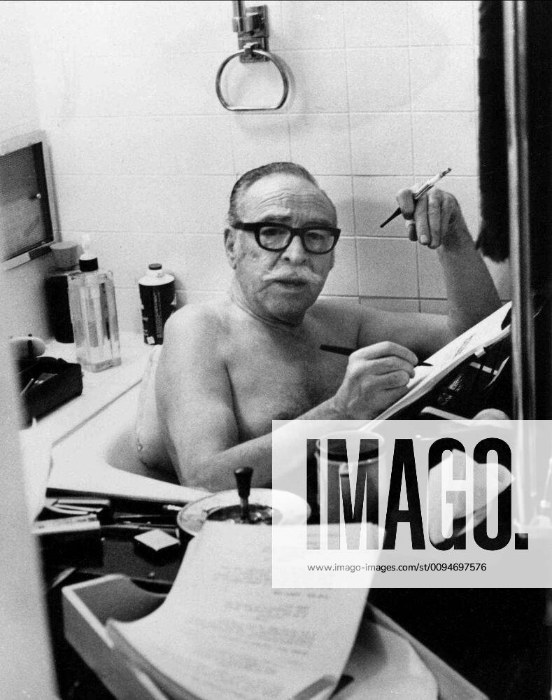 Dalton Trumbo Characters: Himself (archive footage) Film: Trumbo (DOKUMENTATION) Usa 2007, Director: Peter Askin 10 September 2007