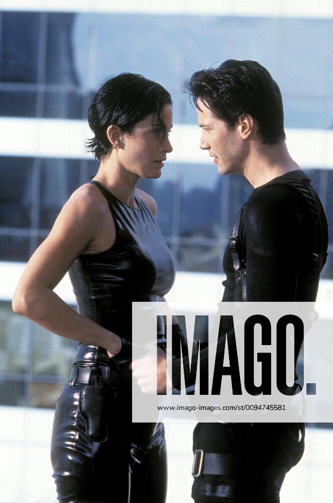 Carrie-Anne Moss & Keanu Reeves Characters: Trinity,Neo Film: The Matrix (USA AUS 1999) Director: The Wachowski Brothers 31 March 1999 Licensed by Channel 5 Broadcasting. Contact Channel 5 Stills: 0207 550 5583 5509 5544. Free for editorial press and listings use in connection with the current broadcast of Channel 5 programmes only. This image may only be reproduced with the prior written consent of Channel 5. All rights reserved. Not for any form of advertising, internet use or in connection with the sale of any product.