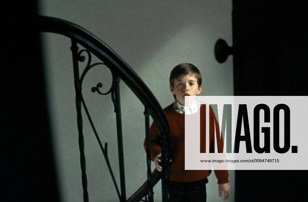 Haley Joel Osment Characters: Cole Sear Film: The Sixth Sense (USA 1999) Director: M. Night Shyamalan 02 August 1999
