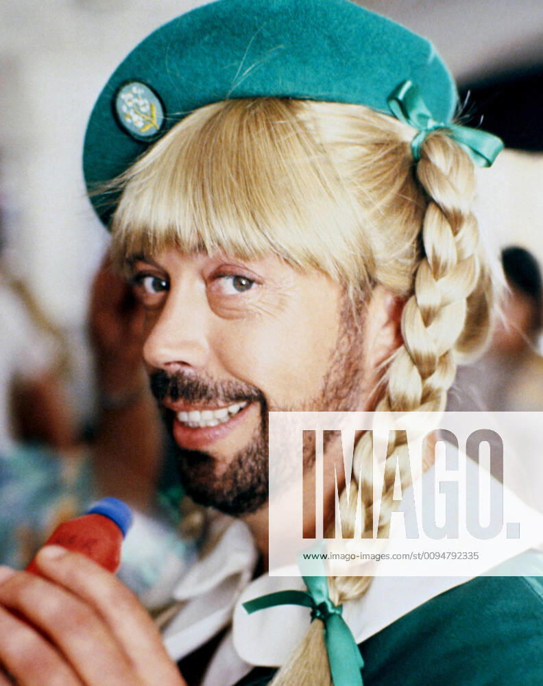 Tim Curry Characters: Jigsaw Film: Loaded Weapon 1 (1993) Director: Gene Quintano 05 February 1993
