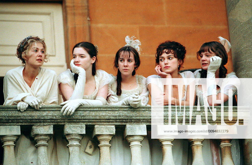 Rosamund Pike, Talulah Riley, Jena Malone, Keira Knightley & Carey Mulligan Characters: Jane Bennet, Mary Bennet, Lydia Bennet, Elizabeth Bennet, Kitty Bennet Film: Pride & Prejudice (UK USA FR 2005) Literaturverfilmung (Based On The Book By Jane Austen) Director: Joe Wright 25 July 2005