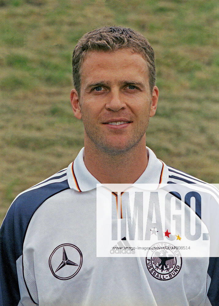 Oliver Bierhoff, deutscher Fußballspieler und Nationalspieler, Deutschland 2000. German football player Oliver Bierhoff, Germany 2000.