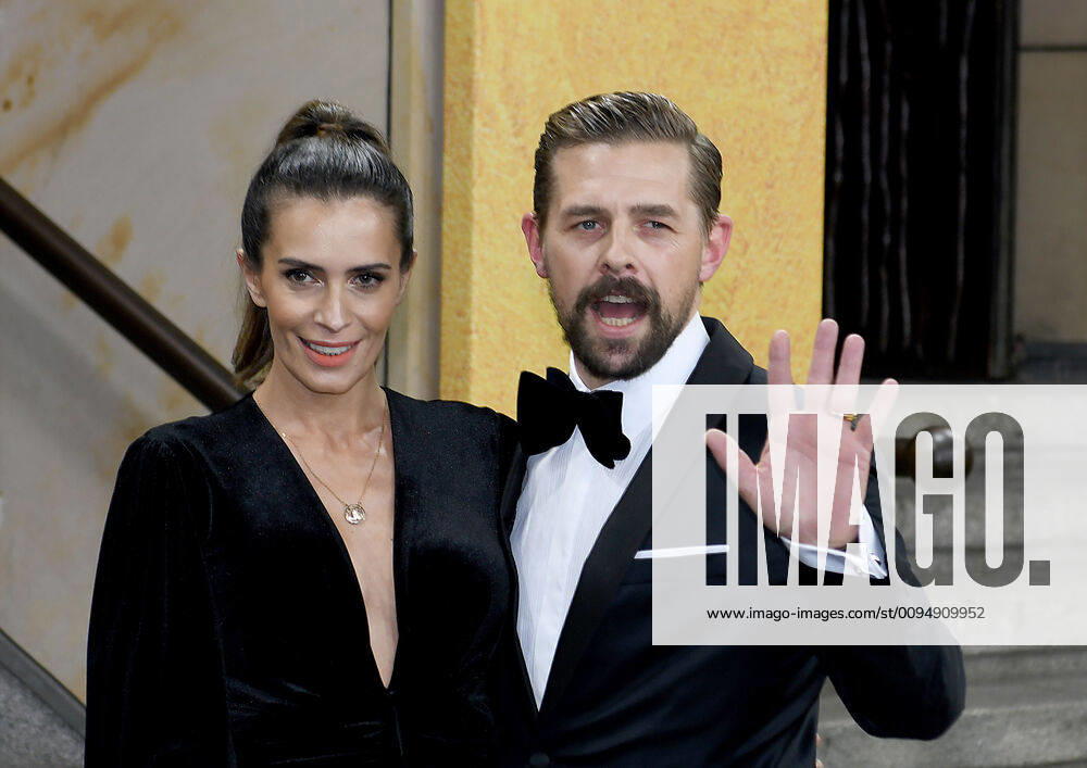Entertaiment , GQ Men of the Year Awards 2019, v l Doris Golpashin and Klaas Heufer Circulation TV presenter Berlin Mitte