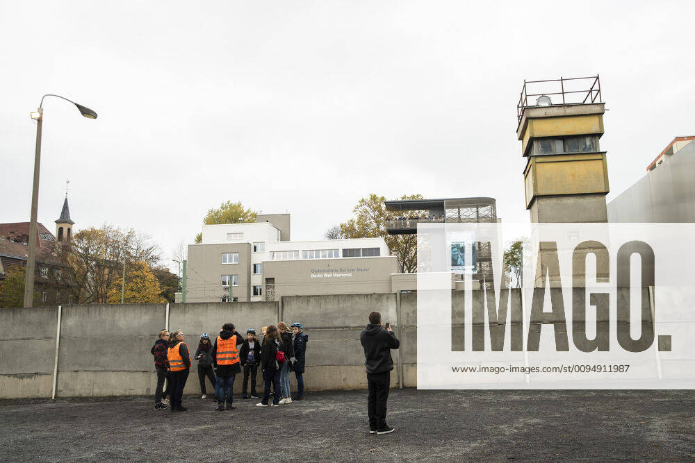 Visitors to the Berlin Wall Memorial on Bernauer Strasse in Berlin on 7 November 2019 On 9 November, Berlin celebrates 30 years since the fall of the Berlin Wall 30 years since the fall of the Berlin Wall in Berlin