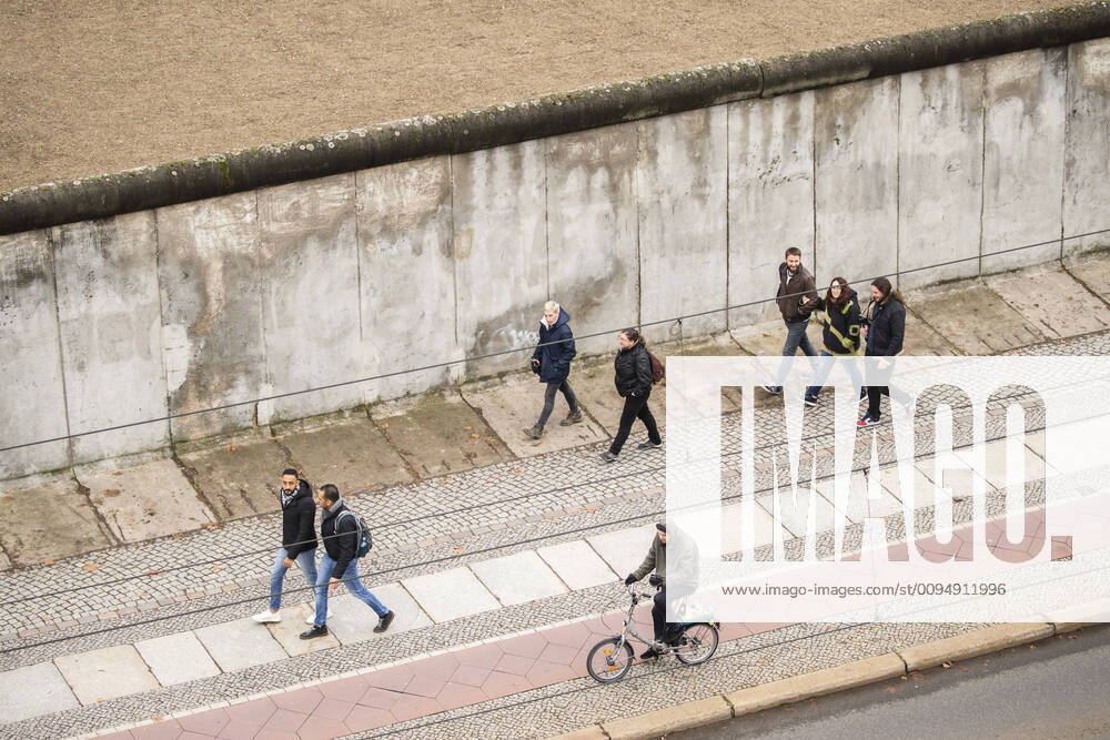 Visitors to the Berlin Wall Memorial on Bernauer Strasse in Berlin on 7 November 2019 On 9 November, Berlin celebrates 30 years since the fall of the Berlin Wall 30 years since the fall of the Berlin Wall in Berlin