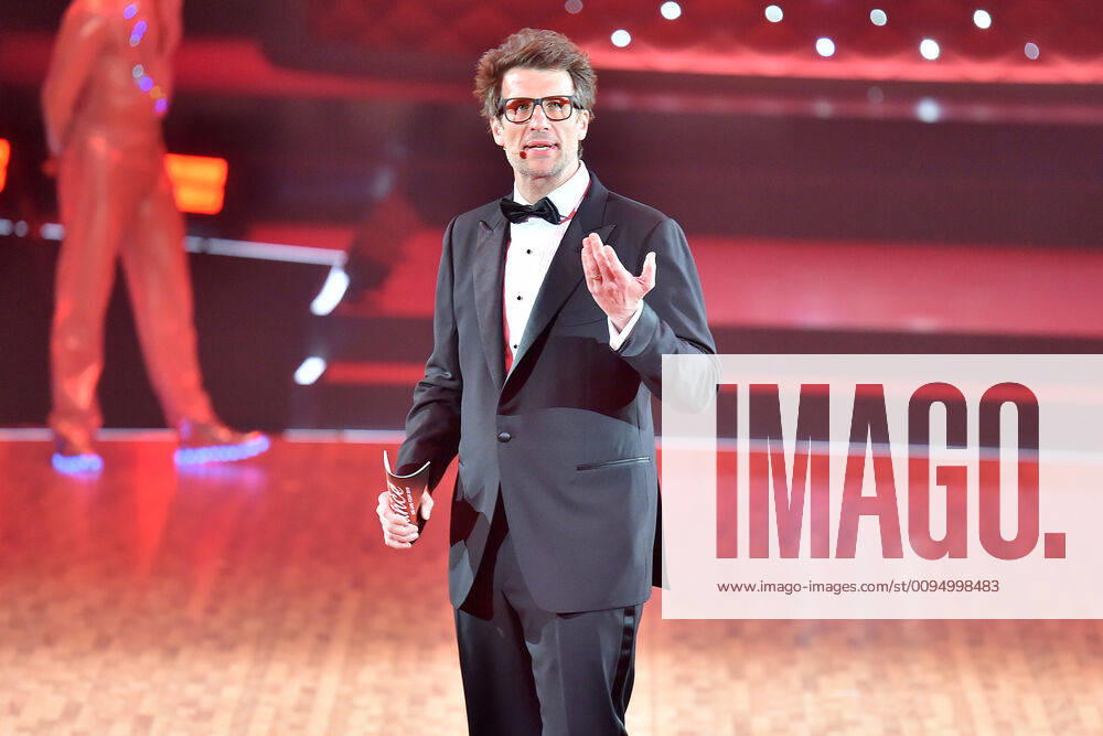 Let s Dance 2019 on 09 11 2019 at the Westfalenhalle in Dortmund presenter Daniel Hartwich photo osnapix Let s Dance in Dortmund 2019 MT