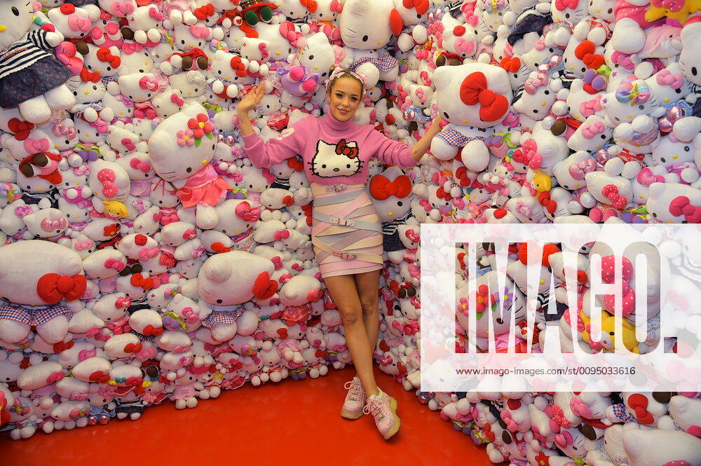 Hello Kittys 45th Birthday Marina Hoermanseder Party for Hello Kittys 45th Birthday in the Mall of Berlin on the Piazza in Berlin on 14 11 2019 PPM
