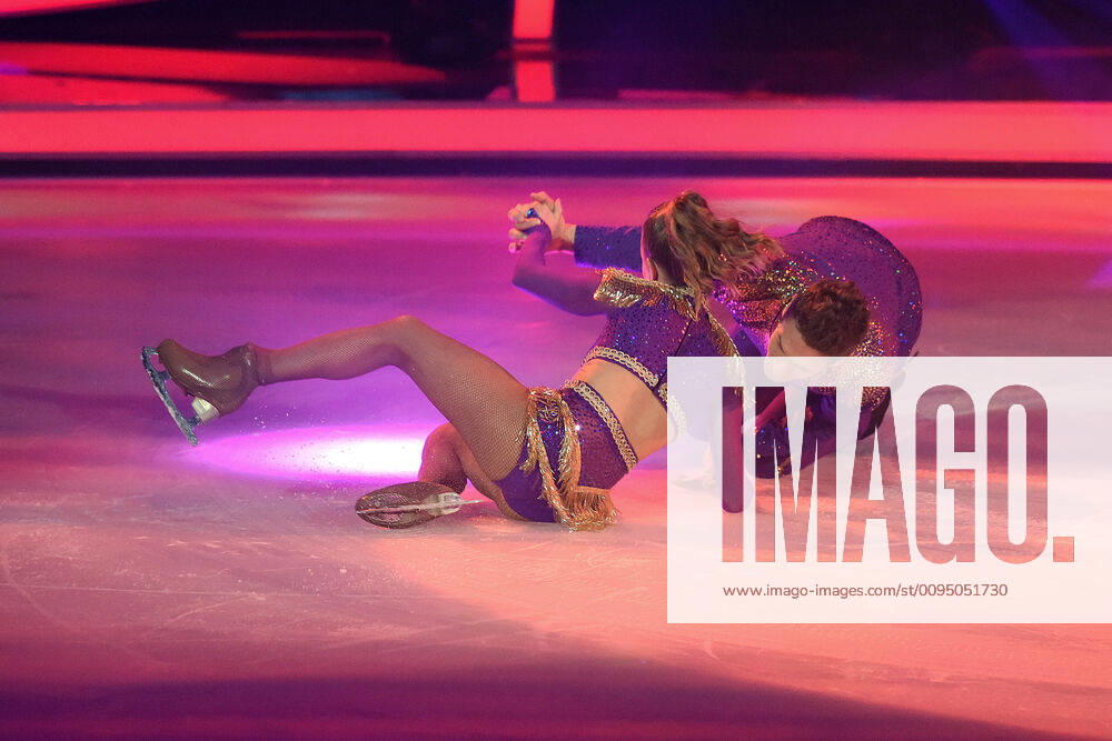 Peer Kusmagk, Kat Rybkowski at the SAT 1 TV Show Dancing on Ice at the MMC Studios in Cologne on 15 11 2019