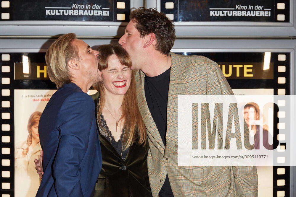 Constantian von Jascheroff, Isabell Polak and Sebastian Schwarz Premiere of Als ich mal GROSS war in der Kulturbrauerei in Berlin am 20 11 2019 Premiere When I mal GROSS war