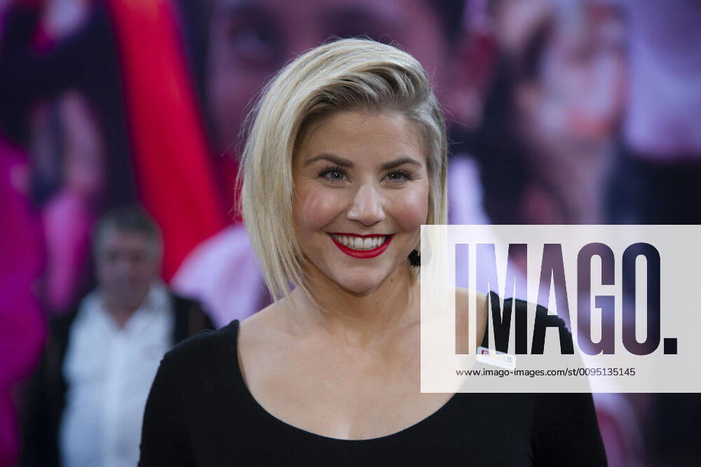 Singer Beatrice EGLI, Portrait, Portrait, Portrait, Snipped single picture, Single motif, 24 RTL Spendenmarathon Wir helfen Kindern, Television, 21 22 11 2019