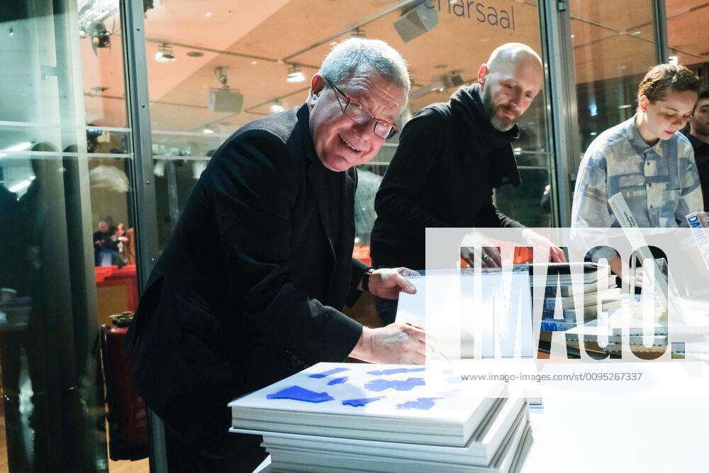 Daniel Libeskind, star architect, at the book presentation and discussion ÇOn the Duty and the Power of ArchitectureÈ at the Akademie der Künste on 26 11 2019 in Berlin Daniel Libeskind at the book presentation in Berlin