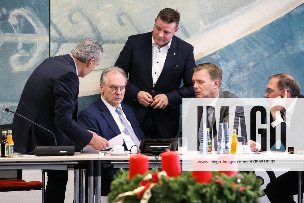Interior Minister Holger Stahlknecht CDU, Saxony Anhalt, Minister President Reiner Haseloff CDU, Saxony Anhalt, Parliamentary Director Markus Kurze CDU, Saxony Anhalt, Deputy Parliamentary Party Chairman Ulrich Thomas CDU, Saxony Anhalt, Lars Jörn Zimmer CDU, Saxony Anhalt after the meeting parliamentary group meeting in the Landtag of Saxony Anhalt on the events in the case Rainer Wendt