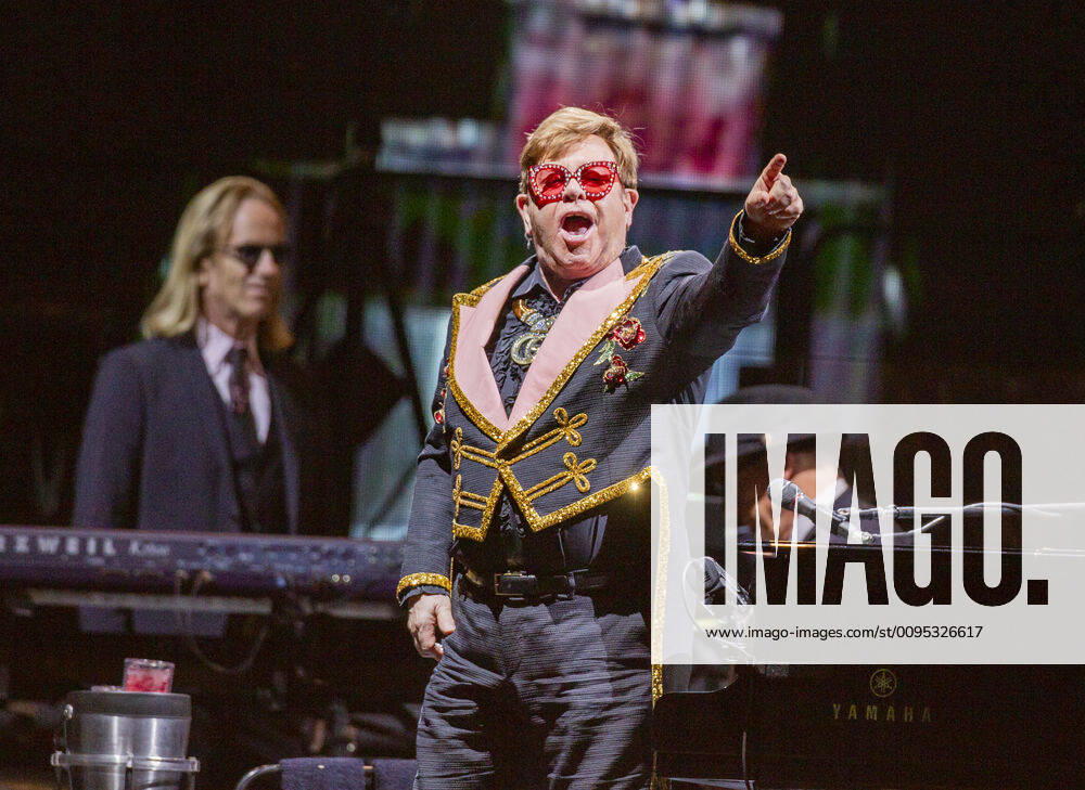 ELTON JOHN CONCERT PERTH, British musician Elton John performs during his Farewell Yellow Brick Road Tour at HBF Park, in Perth, Saturday, November 30, 2019. ( NO ARCHIVING, , NO USE IN BOOKS WITHOUT CONSENT PERTH WA AUSTRALIA