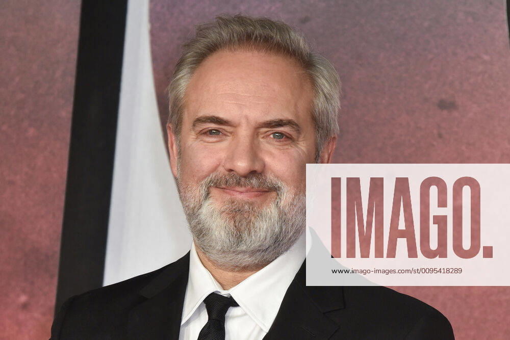 London, United Kingdom of Great Britain and Northern Ireland Sam Mendes arriving at the premiere of 1917 in Leicester Square on December 4 2019 in London London United Kingdom of Great Britain and Northern Ireland - ZUMAny1_ 20191204_zaf_ny1_290