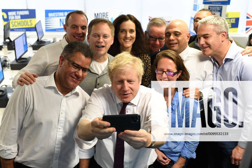 . 08 12 2019. London, United Kingdom. Boris Johnson General Election Campaign Day 29. Britain s Prime Minister Boris Johnson joins other cabinet members at the Conservative party Campaign HQ in central London, on day 29 of his General Election Campaign. xAndrewxParsonsx xi-Imagesx IIM-20532-0003