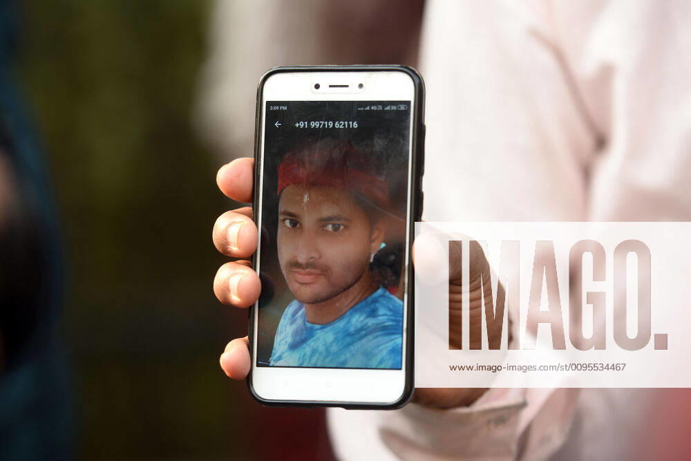Bilder des Jahres 2019, News 12 Dezember NEW DELHI, INDIA - DECEMBER 8: A file photo of Mohammad Zakir who died in a fire that swept through a plastic factory at Anaj Mandi where laborers were sleeping, outside Lok Nayak Jai Prakash Narayan Hospital (LNJP) on December 8, 2019 in New Delhi, India. At least 43 people were killed when a massive fire ripped through a four-storey building housing illegal manufacturing units in north Delhi s congested Anaj Mandi area on Sunday morning, in the second deadliest fire incident in the national capital. (Photo by Amal KS Hindustan Times) 43 Killed In Fire Incident In Delhi