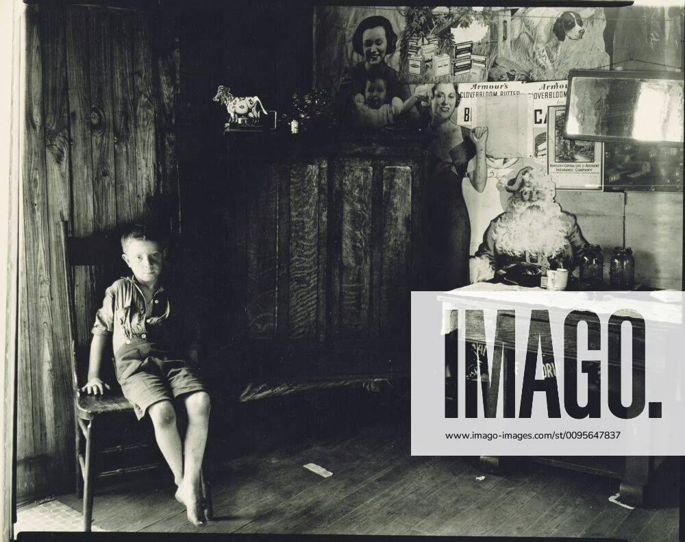Coal Miner s House, Scott s Run, West Virginia A Miner s House, Vicinity Morgantown, West Virginia, Walker Evans (American, 1903 - 1975), 1935, Gelatin silver print, 19.4 x 24.1 cm (7 5 8 x 9 1 2 in.) Copyright Artokoloro LCD3_191706_06495