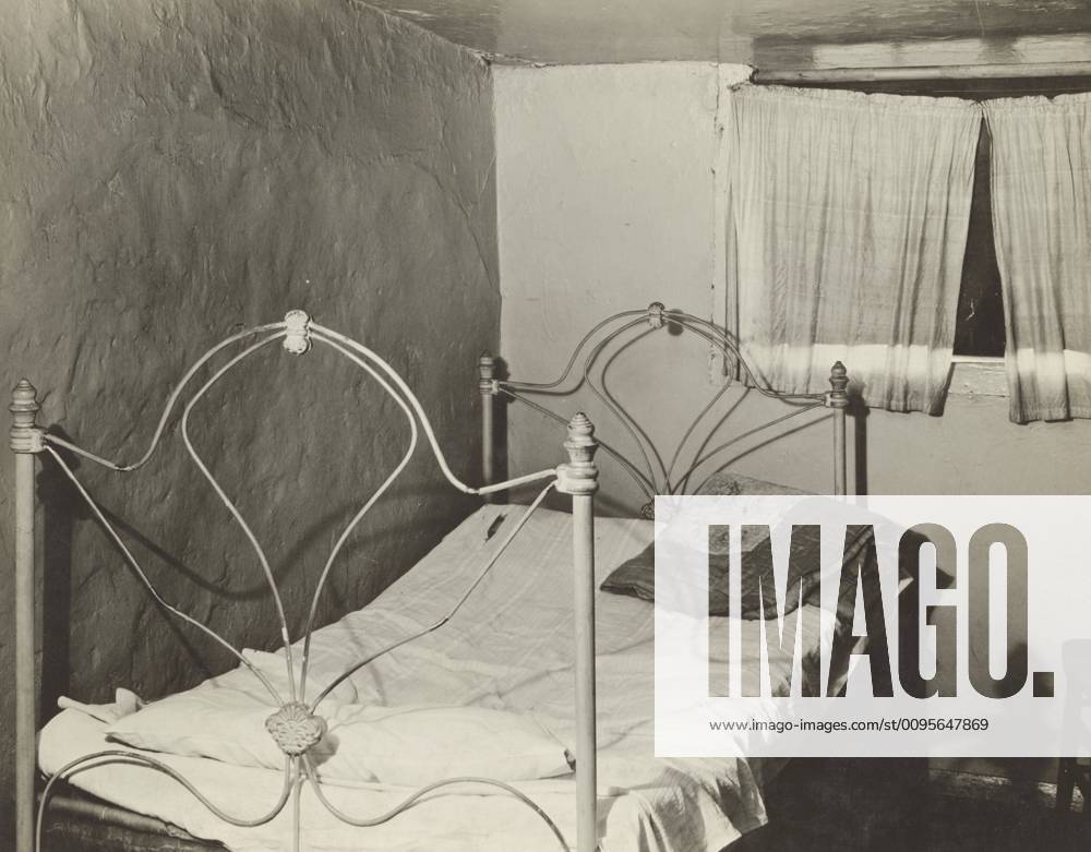 Hudson Street Boardinghouse Detail, New York, Walker Evans (American, 1903 - 1975), 1931, Gelatin silver print, 14.3 x 18.3 cm (5 5 8 x 7 1 4 in.) Copyright Artokoloro LCD3_191706_06522