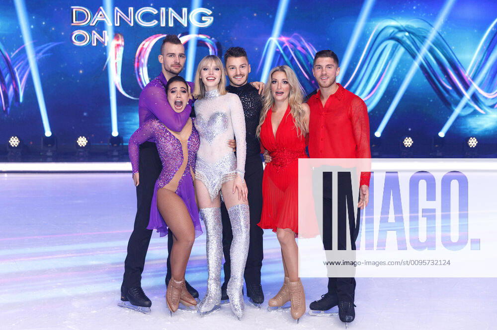 Eric Stehfest, Amani Fancy, Lina Larissa Strahl, Joti Polizoakis, Ramona Elsner and Joey Heindle in the 6 live broadcast of the second season of the Sat 1 Show Dancing on Ice in the MMC Studios Cologne, 1312 2019 Foto:xC.xFuturexImage