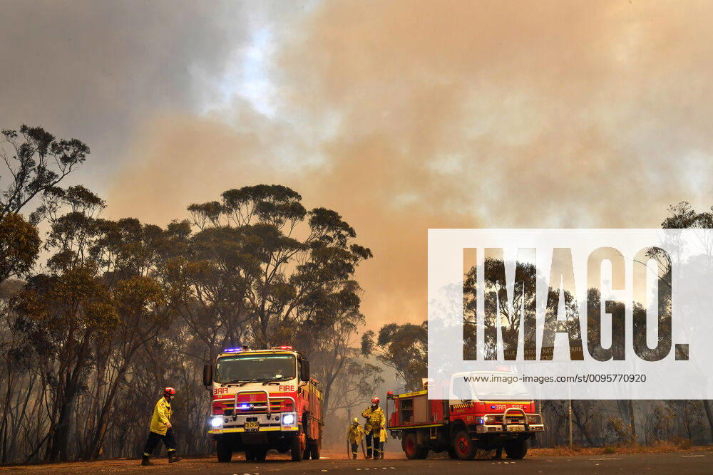 BUSHFIRES NSW, New South Wales Rural Fire Service (RFS) and Fire and Rescue NSW (FRNSW) crews continue with containment measures at the out of control Gospers Mountain fire along the Bells Line of Road in the Blue Mountains north west of Sydney, Tuesday, December 17, 2019. Fire conditions are expected to deteriorate over the coming days with Thursday and Saturday likely to experience severe fire conditions with temperatures in the 40 s and and strong north westerly winds.( NO ARCHIVING, , NO USE IN BOOKS WITHOUT CONSENT Sydney NSW AUSTRALIA