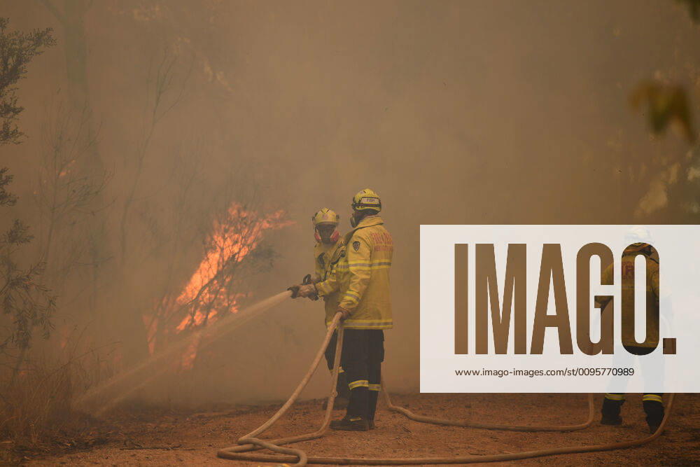 BUSHFIRES NSW, New South Wales Rural Fire Service (RFS) and Fire and Rescue NSW (FRNSW) crews continue with containment measures at the out of control Gospers Mountain fire along the Bells Line of Road in the Blue Mountains north west of Sydney, Tuesday, December 17, 2019. Fire conditions are expected to deteriorate over the coming days with Thursday and Saturday likely to experience severe fire conditions with temperatures in the 40 s and and strong north westerly winds.( NO ARCHIVING, , NO USE IN BOOKS WITHOUT CONSENT Sydney NSW AUSTRALIA